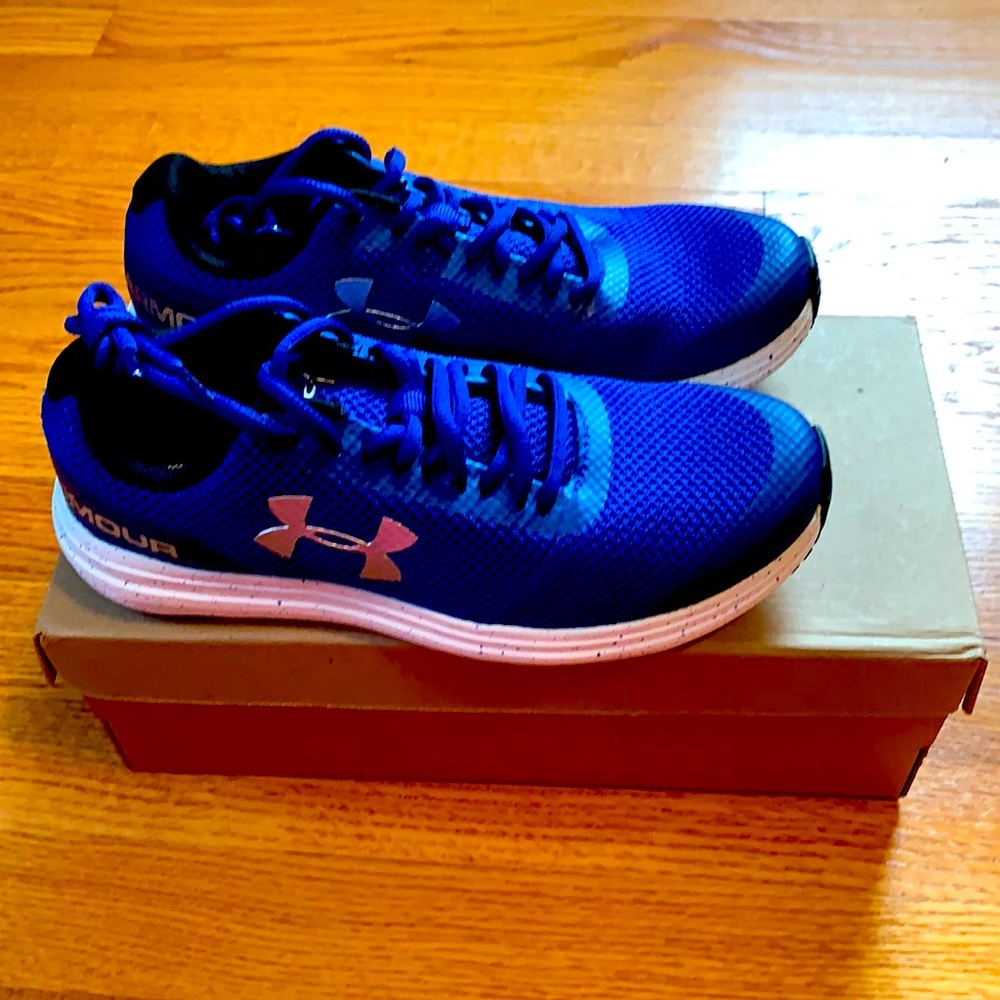 Under Armour Sneakers size boys 5